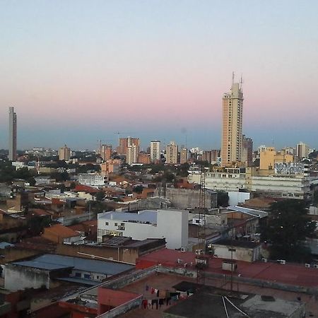 Estudio En El Centro De Asuncion Exterior foto
