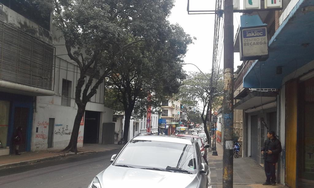 Estudio En El Centro De Asuncion Exterior foto